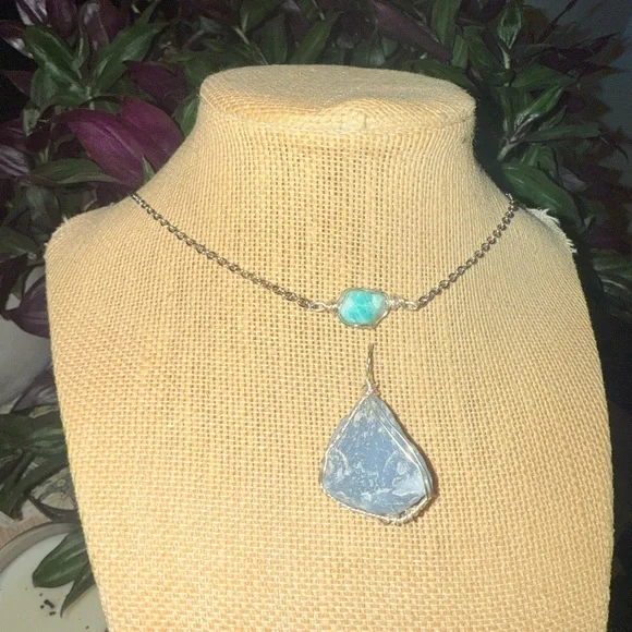 Calming crystal vibes set & blue bar necklace bundle